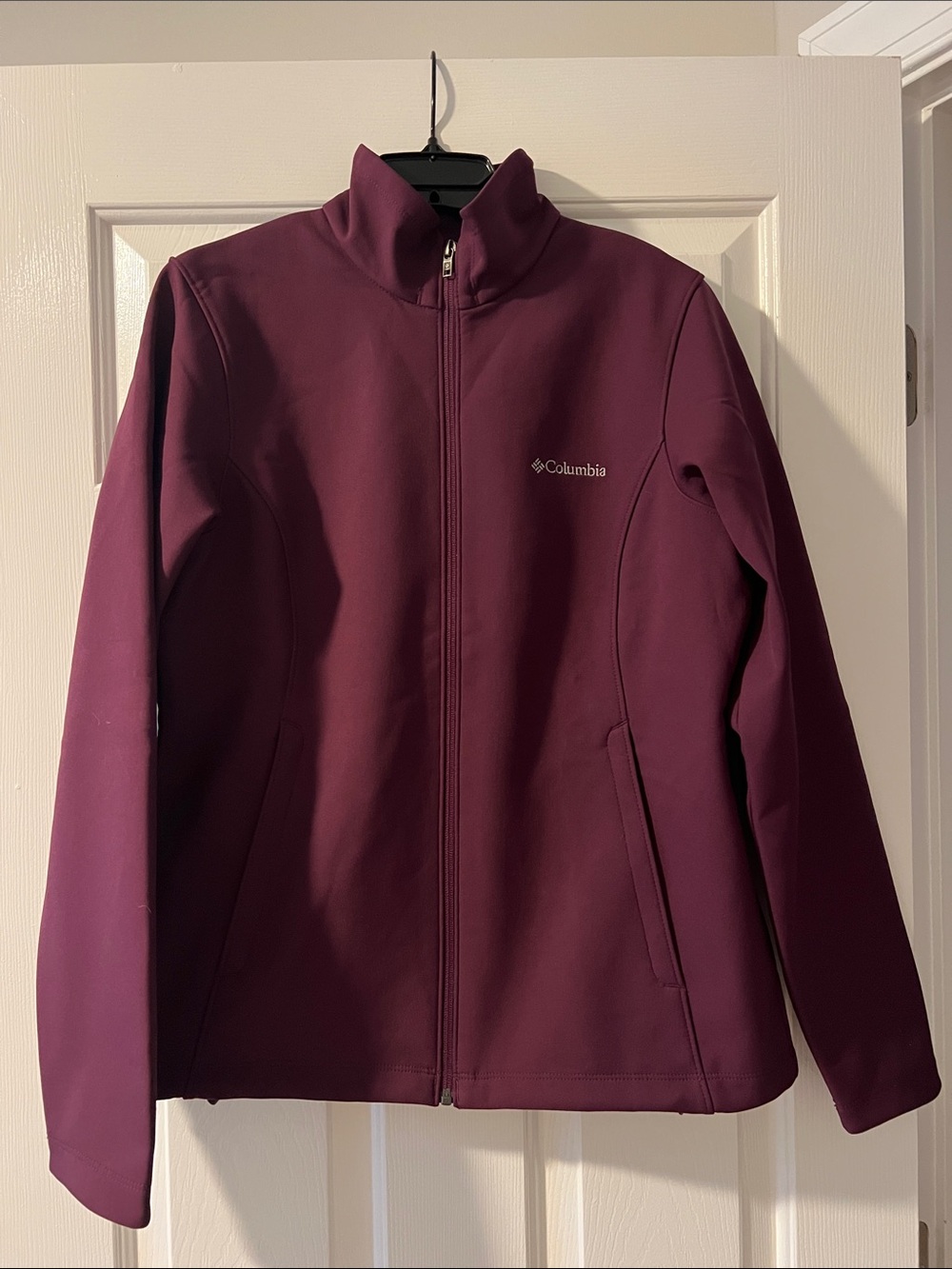 Columbia Women's Plum Full-Zip Softshell Jacket